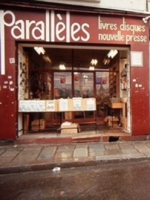 Affiche du film Une Vie Parallèles